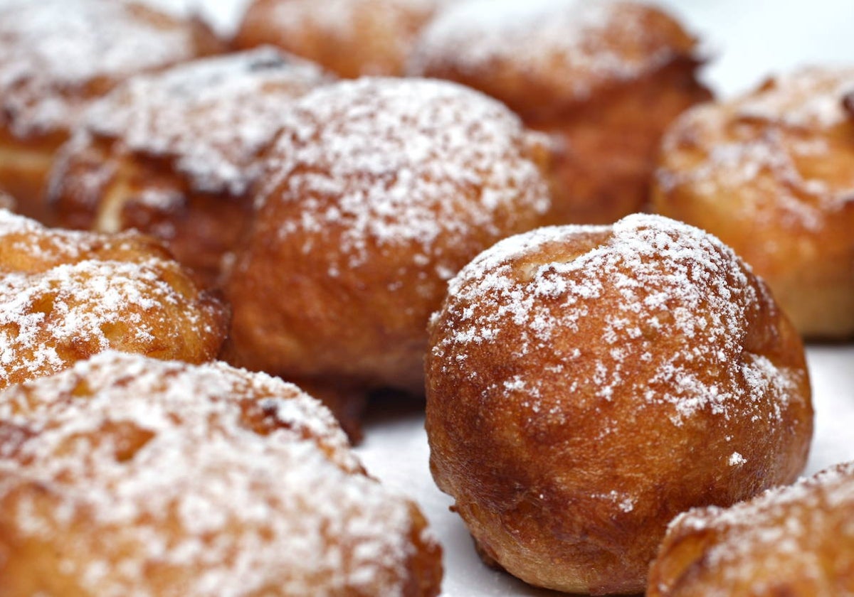 Un dulce típico de la comarca lebaniega: buñuelos hechos con miga de pan de pueblo.