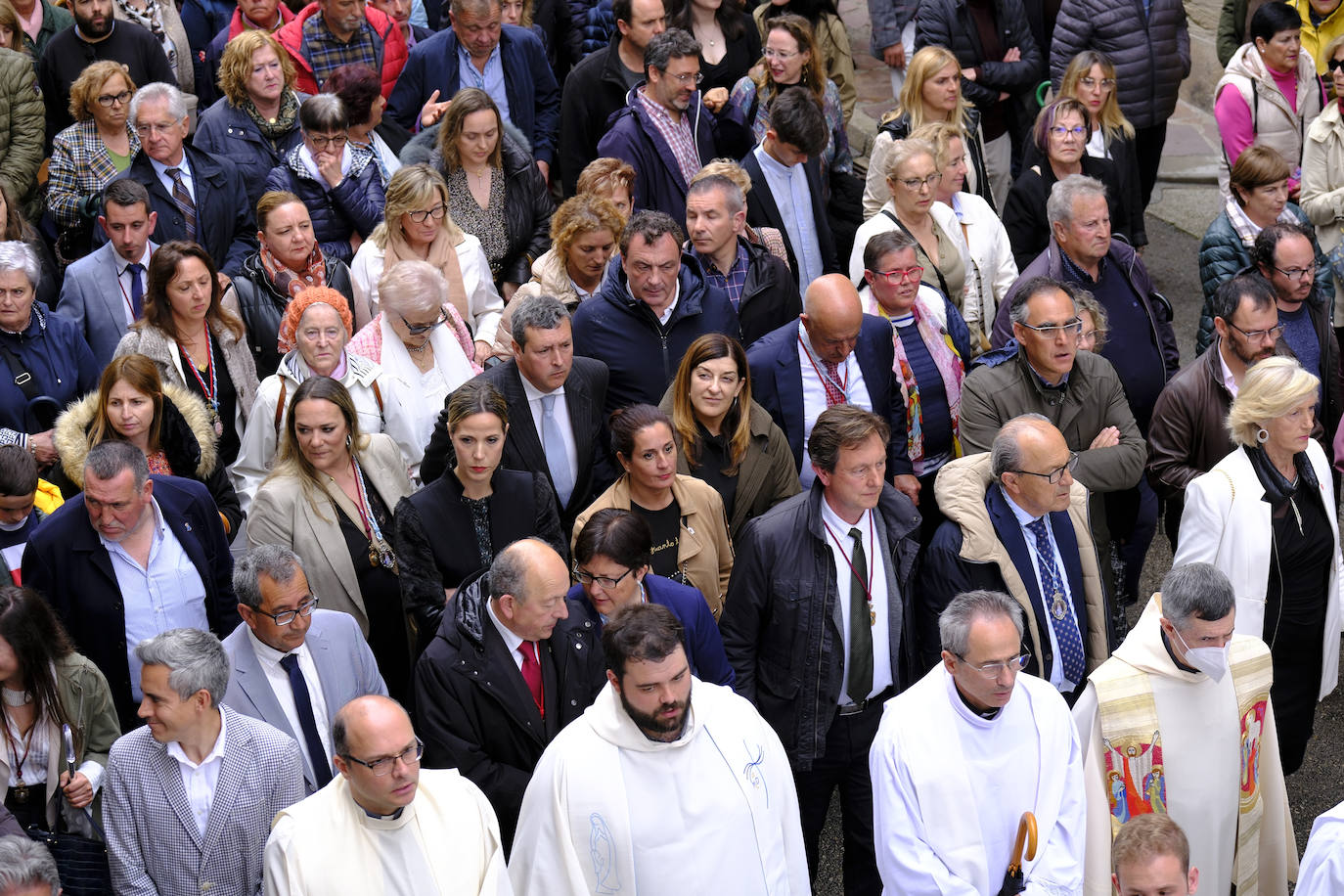 Las principales autoridades regionales acudieron a la procesión de La Folía.