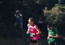 Jonatan Arobes (Independiente), en primer término, durante la prueba de Lloret de Mar.