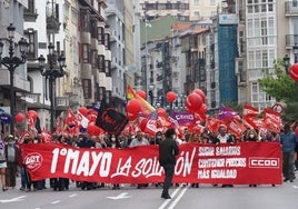 Manifestación del 1 de Mayo el año pasado por las calles de Santander.