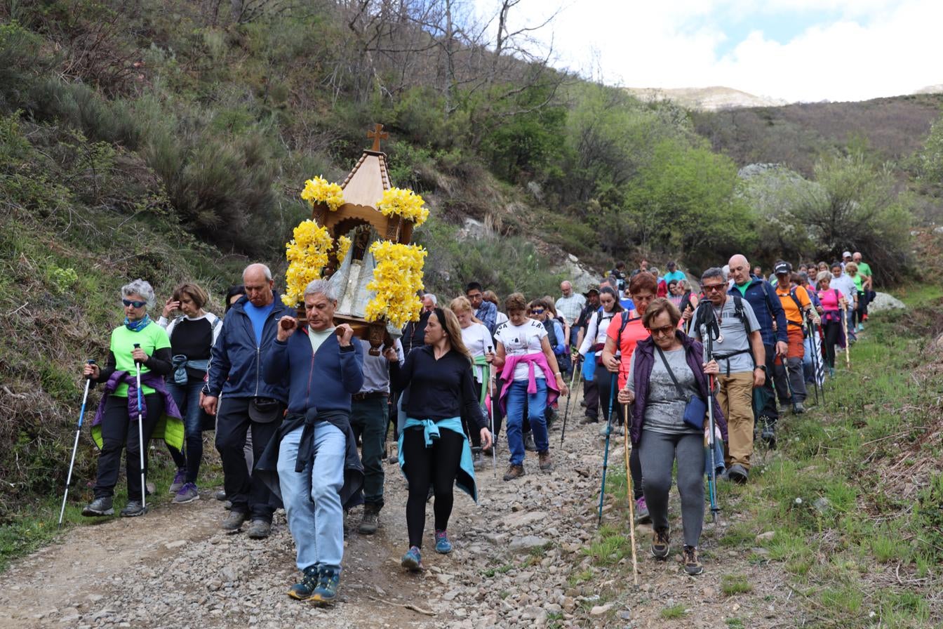 Uno de los tramos del descenso a Somaniezo.