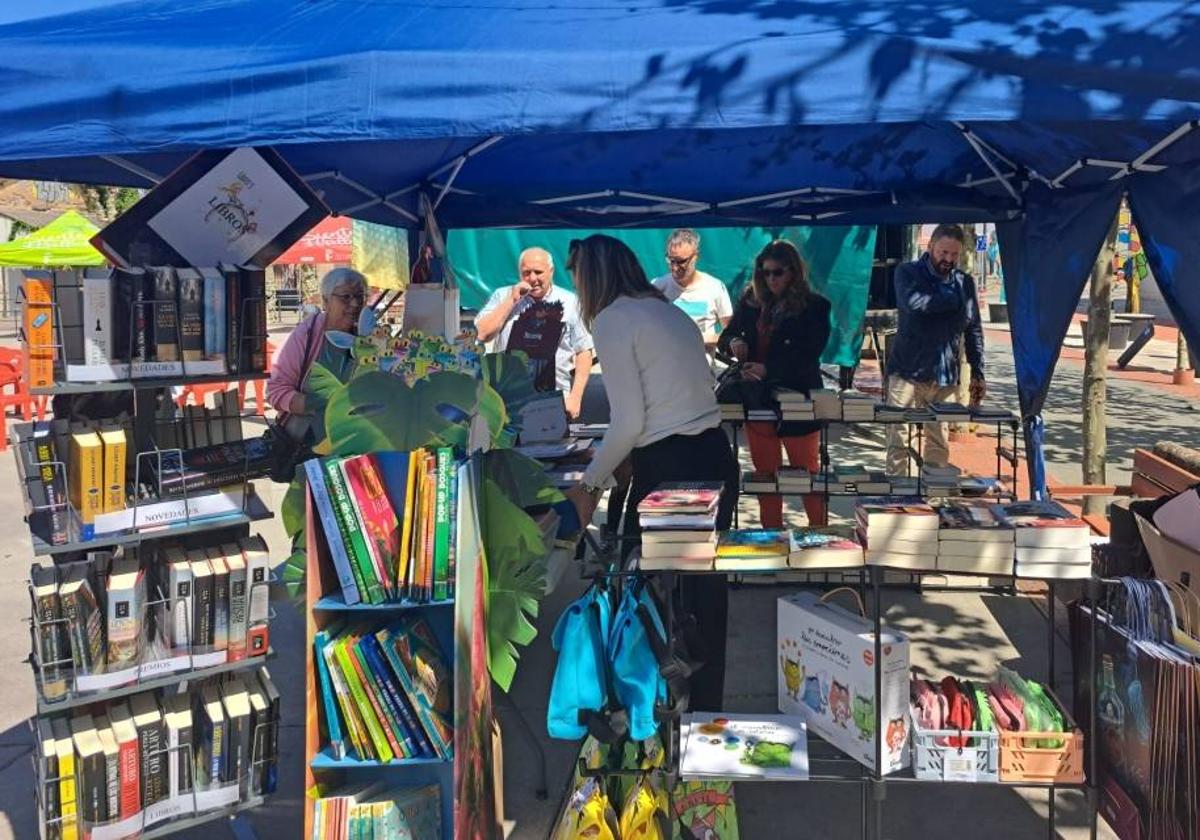 Celebración de la primera Feria del Libro de Los Corrales.