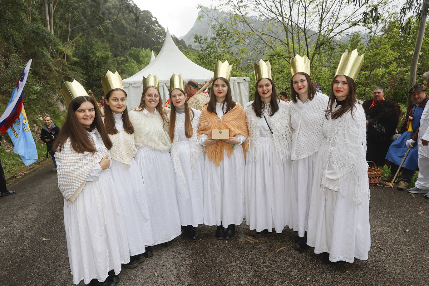 Las princesitas, grupo de mujeres de la comitiva eslovena, de Koranti Vorovci de Ptuj