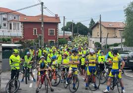 Participantes en el Día de la Bici de Bezana en mayo de 2022.