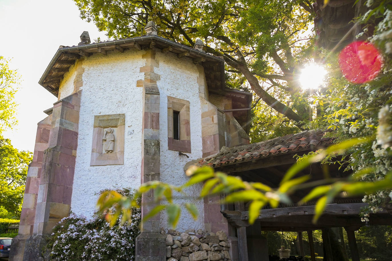 Capilla de los González-Camino, en el interior de la finca familiar.