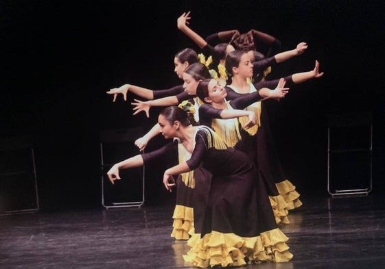 Grupo de flamenco, de la Escuela de Danza de Elisa Urbina, en la final de del Concurso Nacional de Danza, en Tarragona.