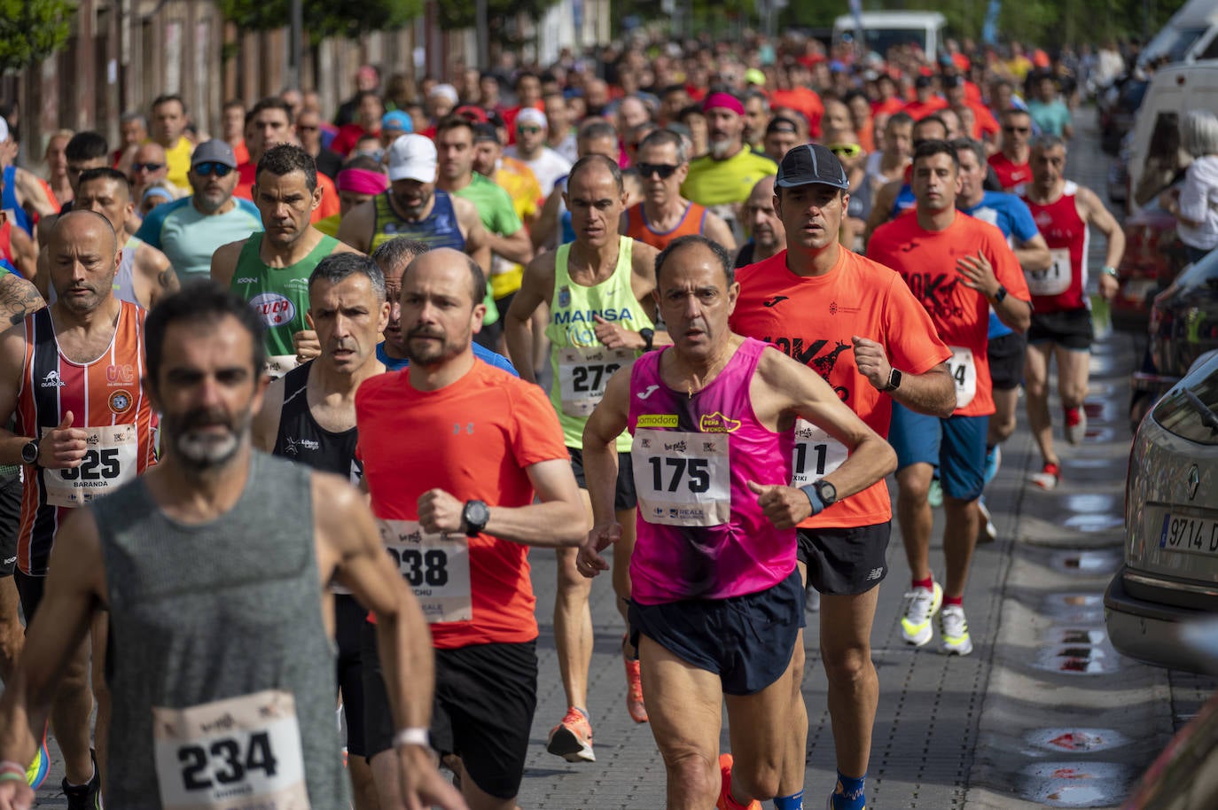 Una mañana soleada acompañó a los atletas de los 10 Kilómetros de El Pendo.