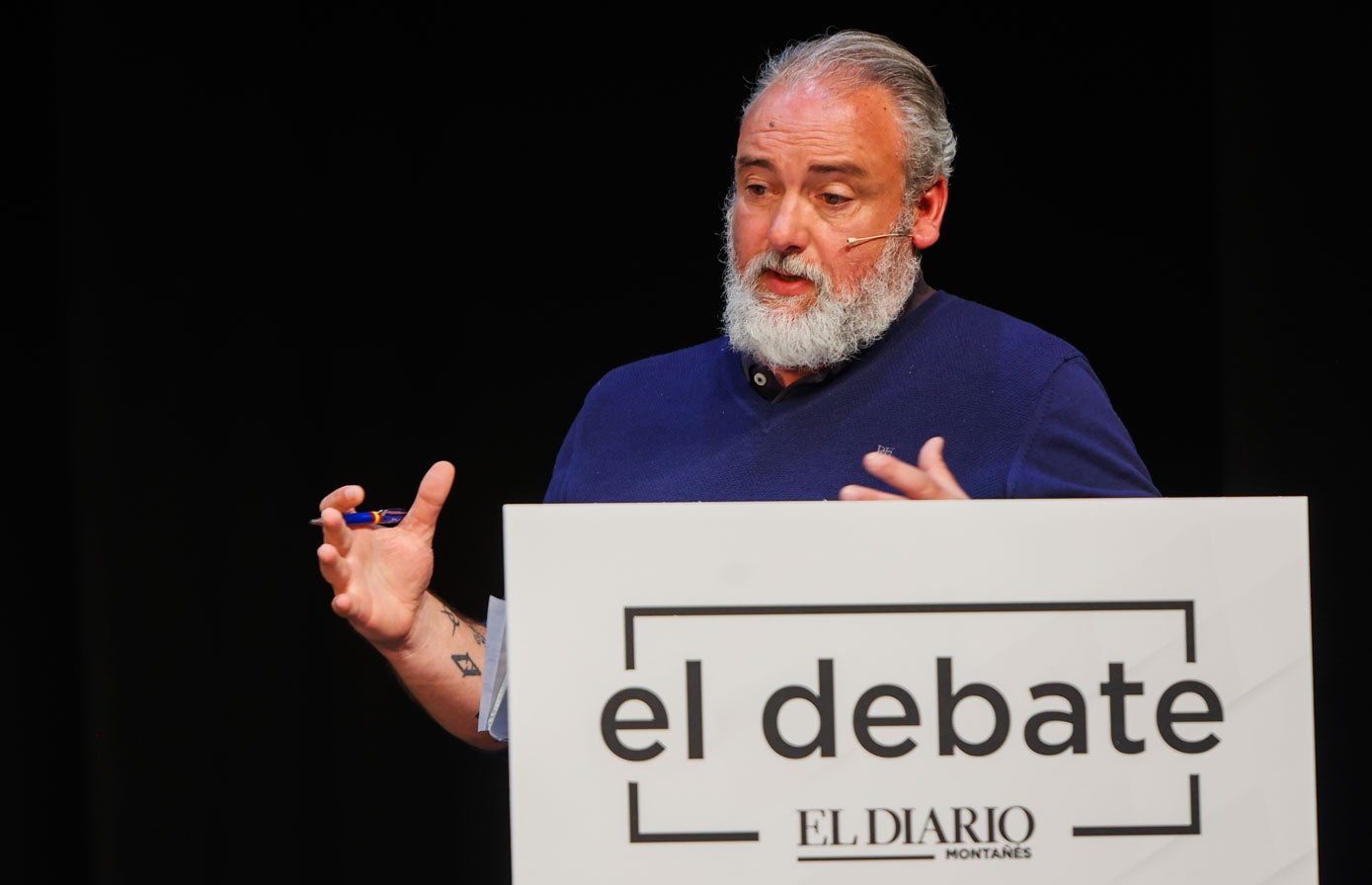 El candidato de Vox, que actualmente no tiene representación, fue el encargo de abrir el debate.