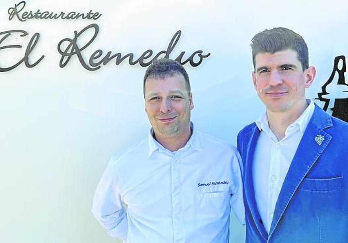 Samuel Fernández es el jefe de cocina y propietario, y Rubén Feijoo, sumiller y jefe de sala.