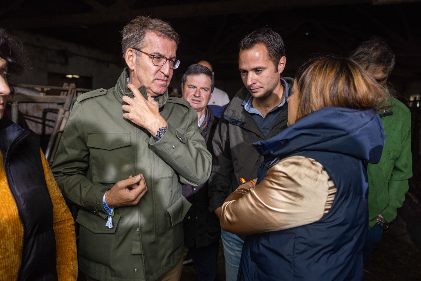 El presidente del PP, con el candidato de Ruesga, David Setién.