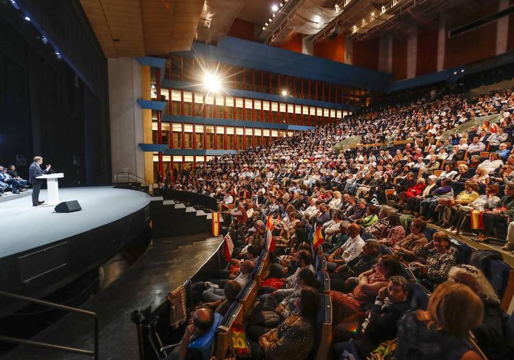 La Sala Argenta del Palacio de Festivales de lleno