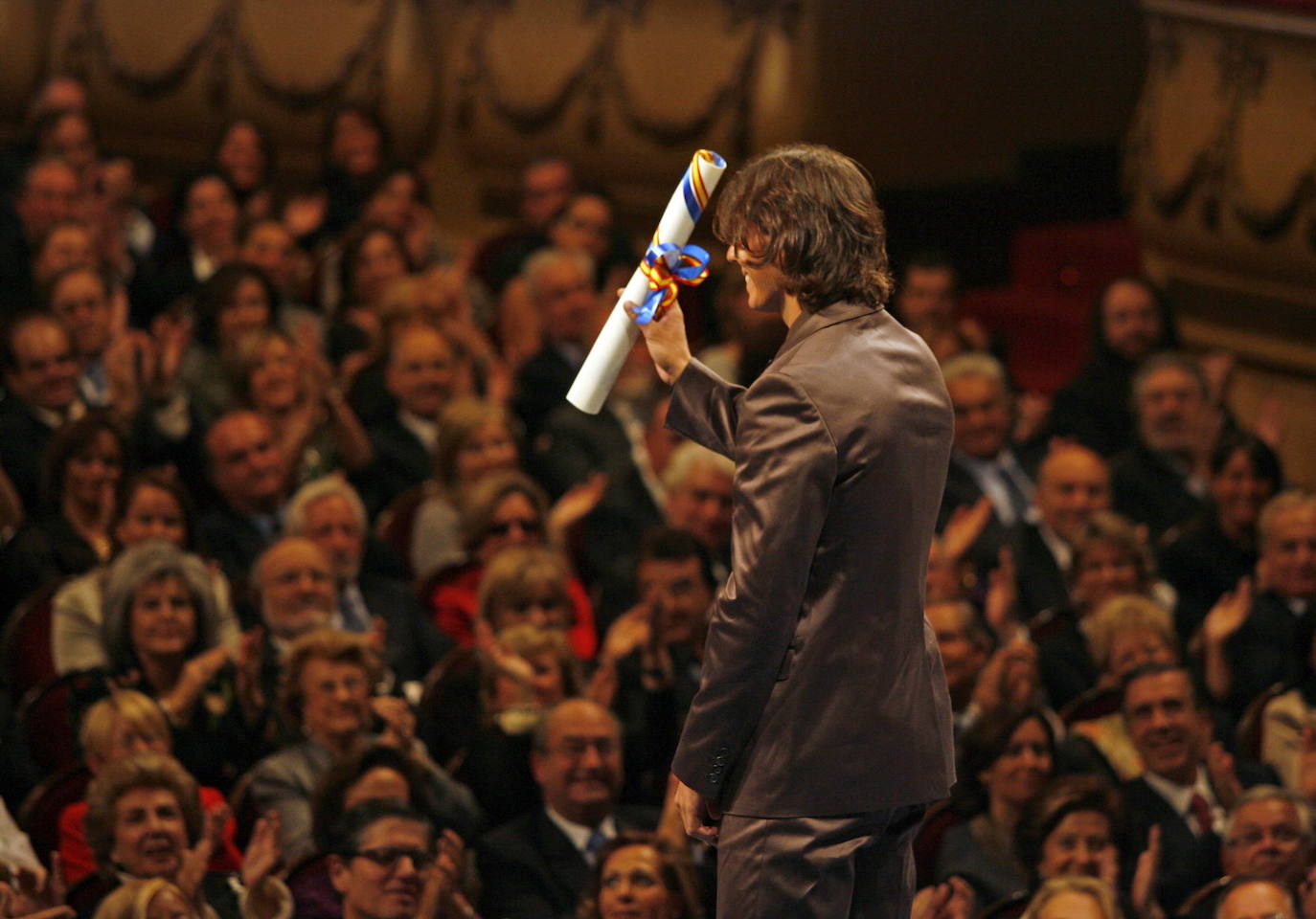 Ofreciendo el Príncipe de los Deportes al auditorio, en el año 2008.