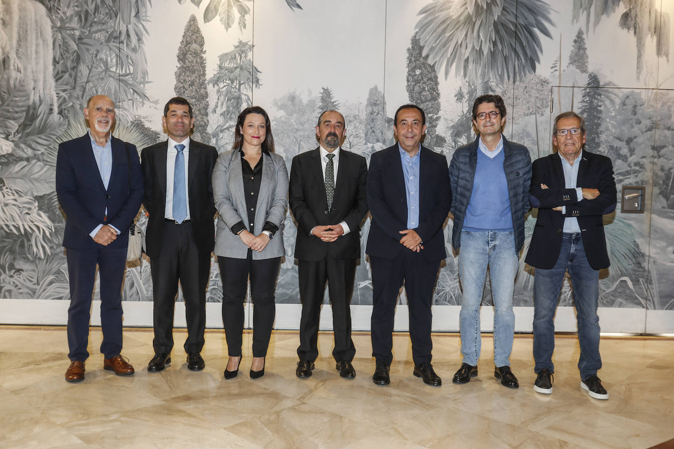 José Villaverde , Paco Hevia, Marta Redondo, Rafael Pérez Tezanos, Carlos Fernández, Jose Antonio García y Víctor Gijón.