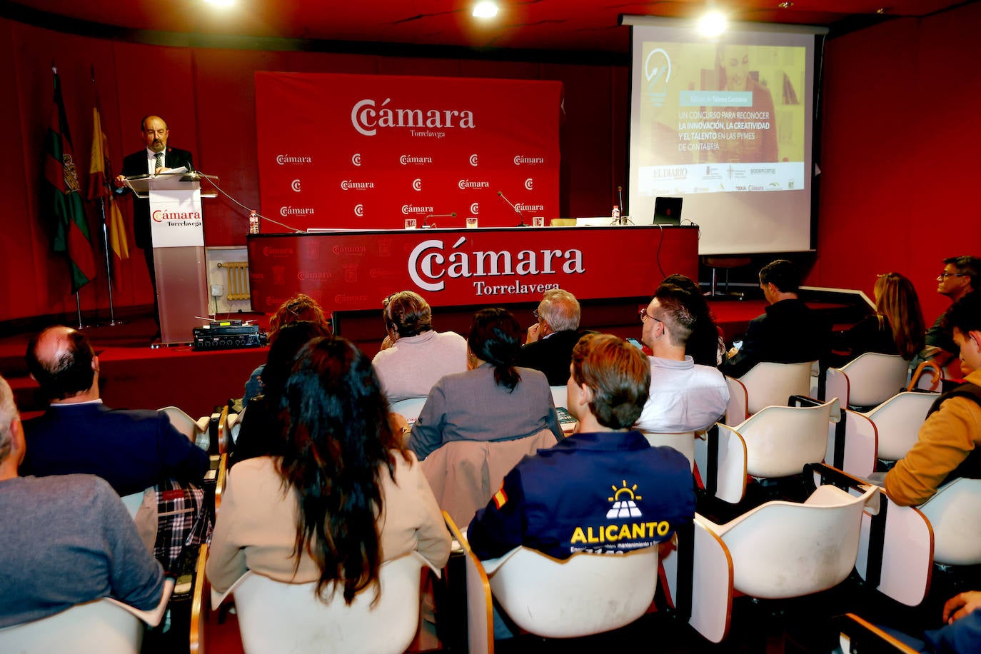 Rafael Tezanos, consejero delegado de Sodercan en el cierre de la final de la IV edición de Talento Cantabria.