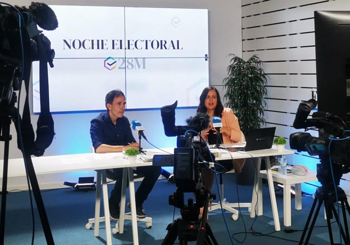 Mario Cerro y Pilar González durante el programa especial.