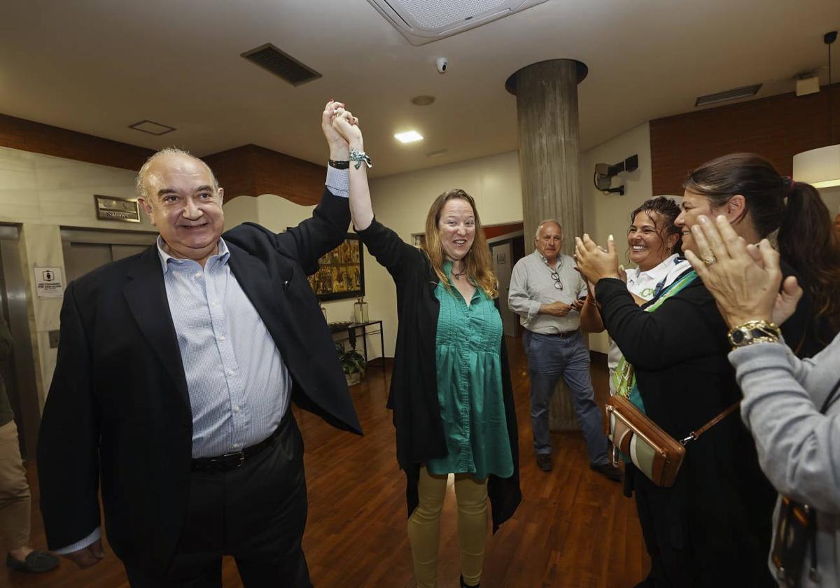 Emilio del Valle y Leticia Díaz celebran los resultados.