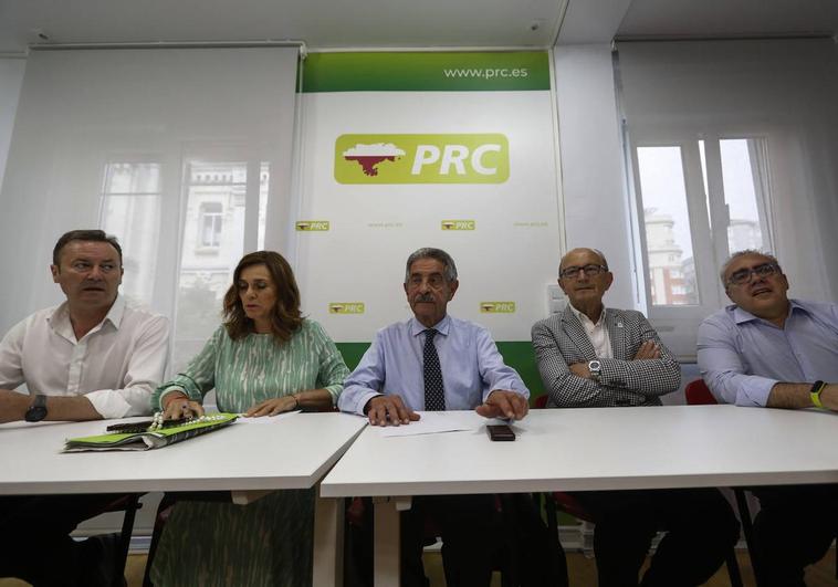 Guillermo Blanco, Paula Fernández, Miguel Ángel Revilla, Javier Marcano y Pedro Hernando, durante la Ejecutiva del PRC celebrada este jueves