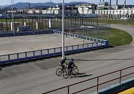 Complejo deportivo Óscar Freire, expropiado por el Ayuntamiento a Sniace en 2020.