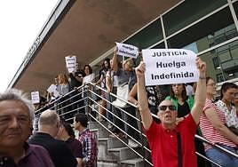 Nueva protesta de los funcionarios de Justicia
