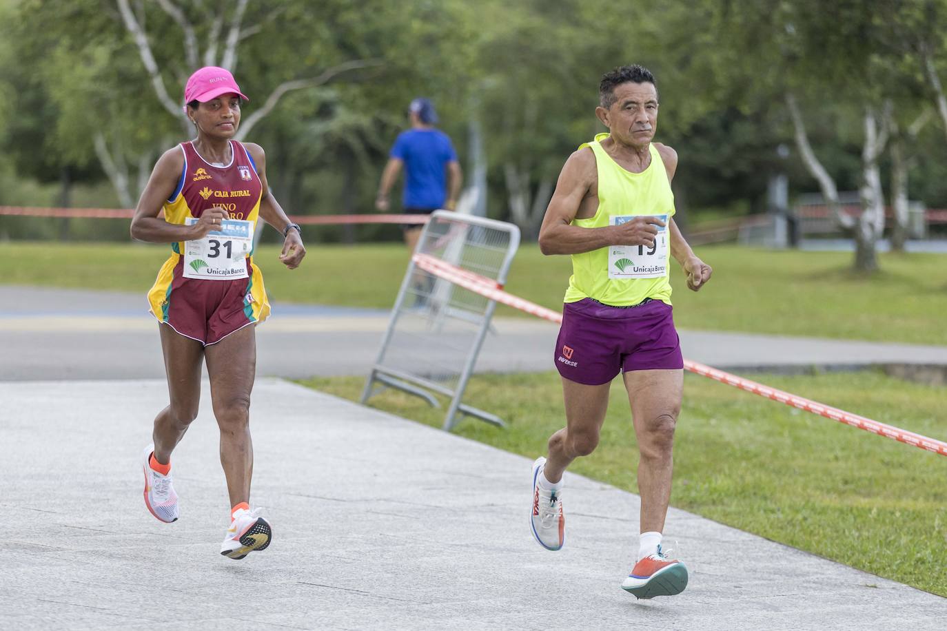María Cristina Raquel dos Santos (31) y José Alves, en una de las vueltas de los 100 Kilómetros.