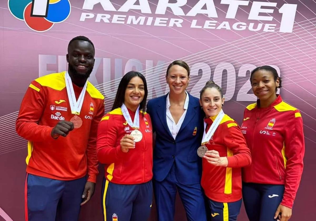 Babacar Seck, María Torres, Irene Colomar, Nadia Gómez y Gema Morales.