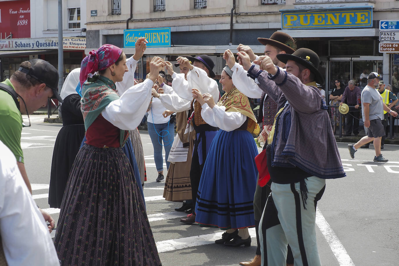 Los danzantes de distintas agrupaciones también estuvieron presentes