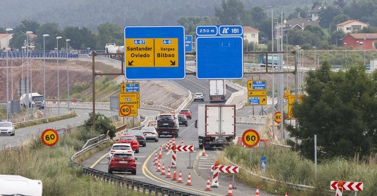 Imagen que presentaba ayer el nuevo enlace provisional de la A-67, a la altura de Los Ochos en Sierrapando, para ir hacia Santander y Oviedo o hacia Bilbao.