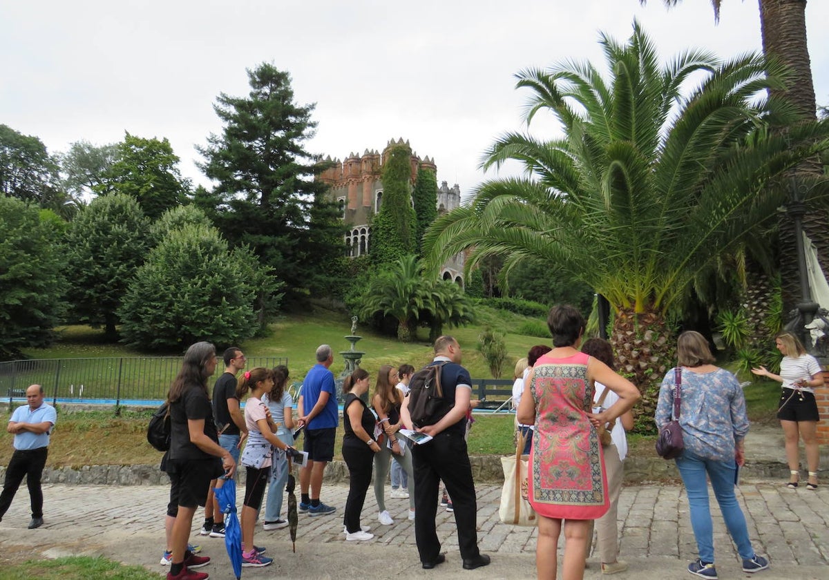 Visita guiada a los jardines de Ocharan.