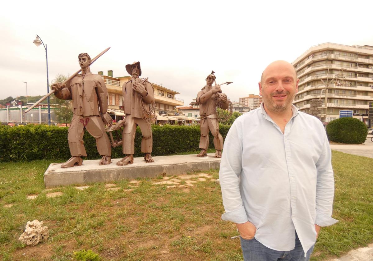 Miguel González, nuevo alcalde de Laredo, en el Parque de los Tres Pescadores.