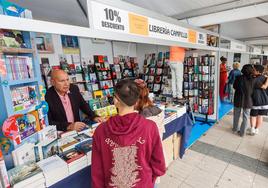 La Feria del Libro de Torrelavega, en imágenes