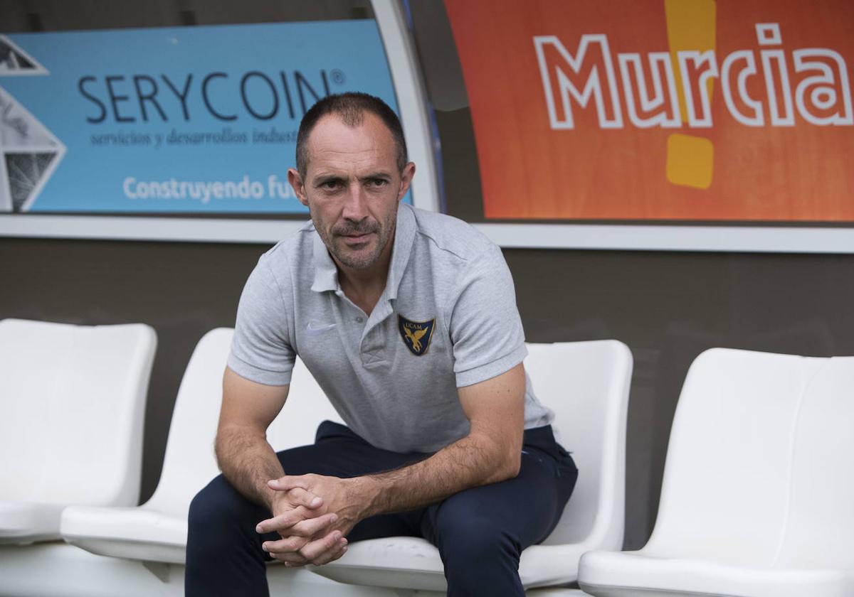 Pedro Munitis, durante su etapa como entrenador del UCAM.