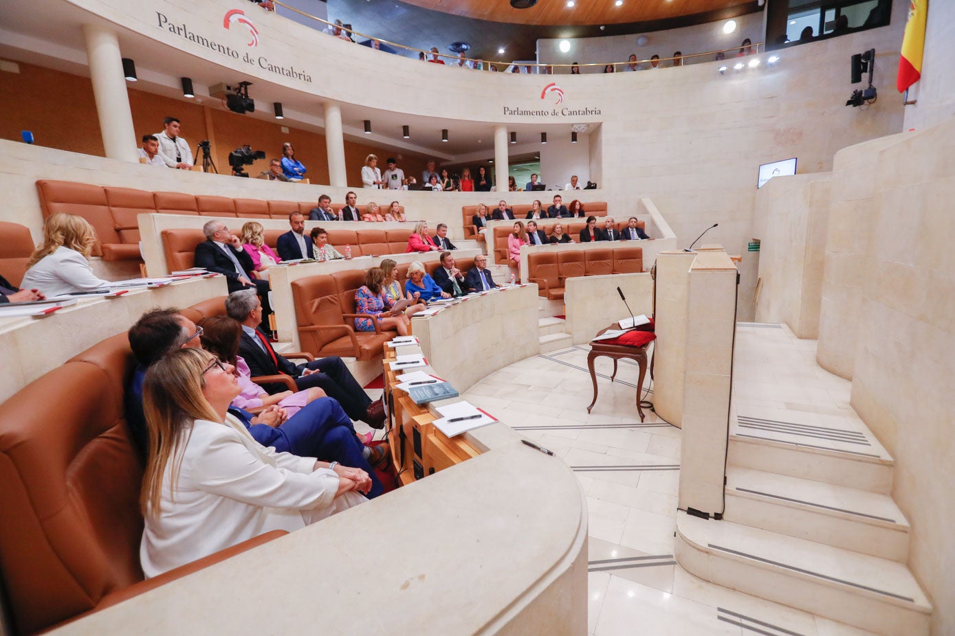 Imagen del hemiciclo, en su sesión de constitución. 