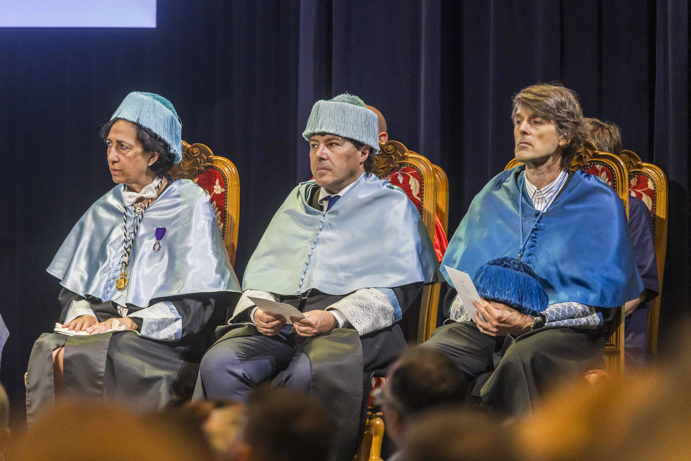 De izquierda a derecha, la vicerrectora de Relaciones Internacionales y Estudios de Lenguas, Margarita Alfaro Amieiro; José Carlos García Cabrero, vicerrector de Posgrado, Investigación y Formación Permanente; y Francisco Matorras Weinig, vicerrector del Campus de Las Llamas y Coordinación de los Centros Docentes y de Investigación.