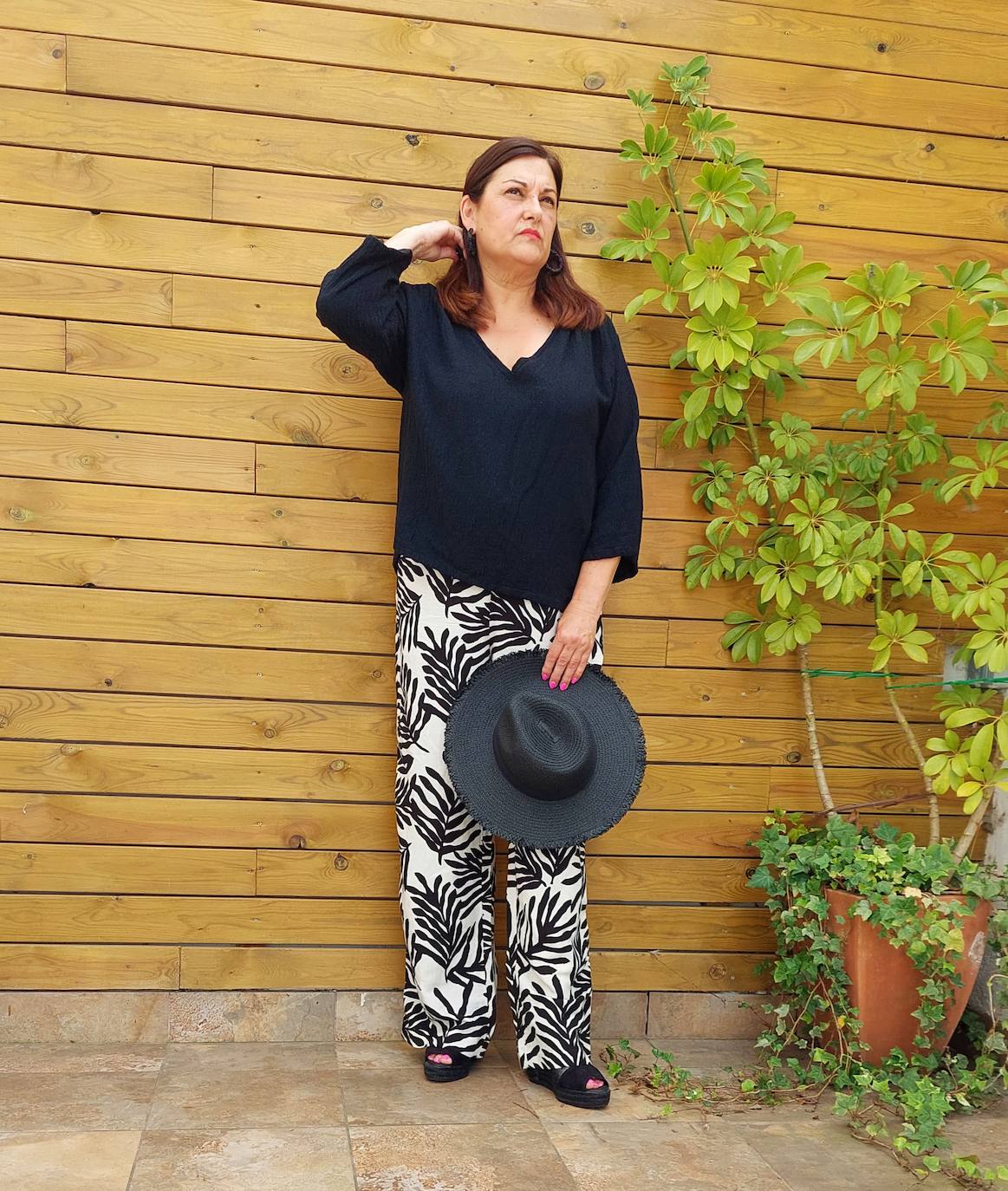 Pantalon de H&M con blusa de Zara y sombrero de Primark