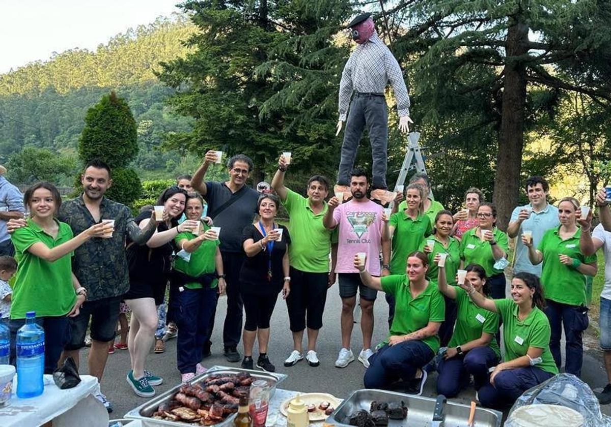 Brindis en el CAD San Juan, que ha recuperado su fiesta anual