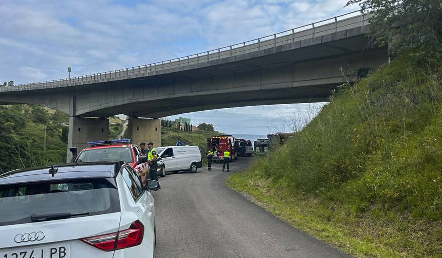 El acceso a la zona está cortado por efectivos de emergencias.