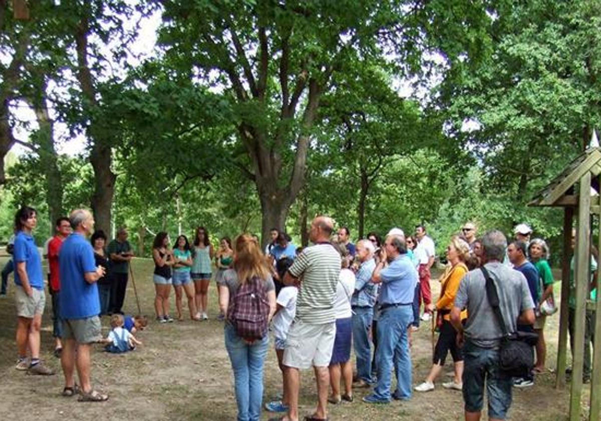 Visita guiada de una de las ediciones anteriores en el Arboreto de Liendo