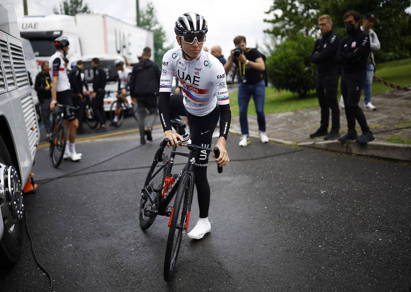 Pogacar, uno de los favoritos a ganar el Tour de Francia de este año, en Bilbao.