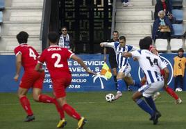 Imagen de un partido del club cántabro durante la temporada ya terminada.