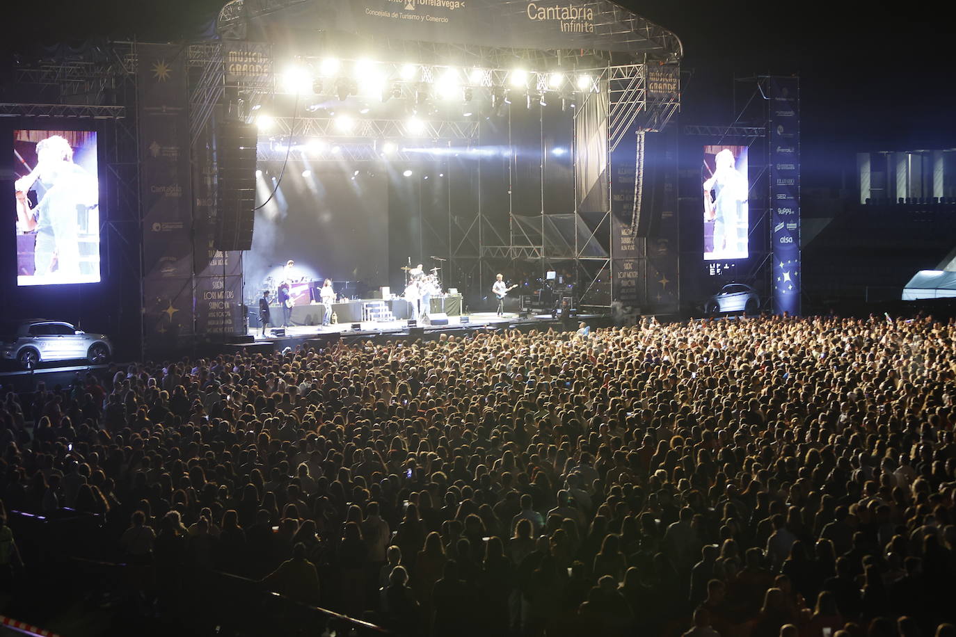 Melendi, Taburete y Alba Reche ponen El Malecón en pie