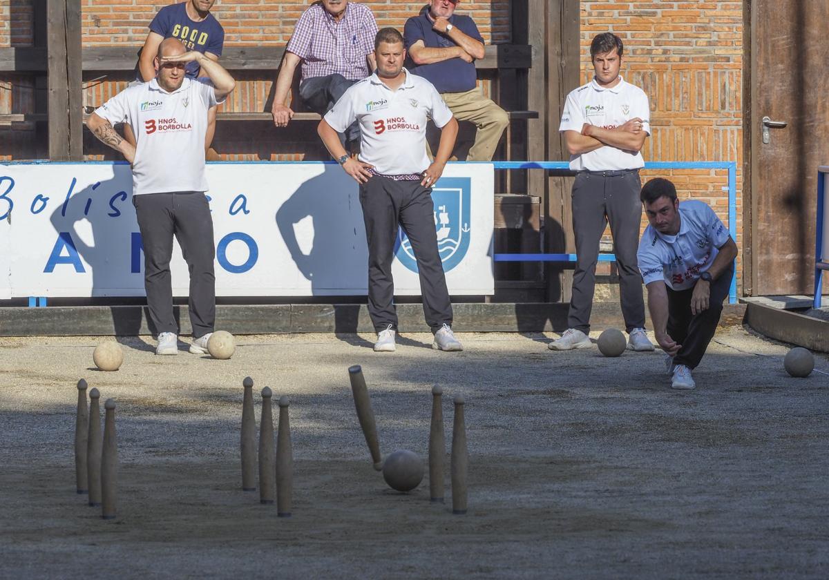 Hermanos Borbolla necesitó de las últimas bolas del partido para ganar en Gajano.