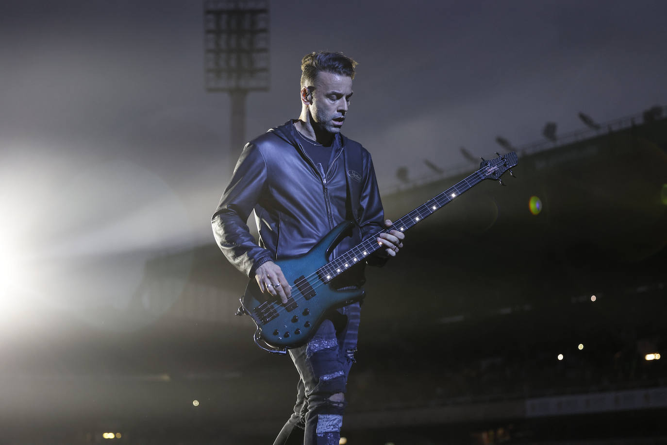 Christopher Anthony Wolstenholme es el bajista de Muse.