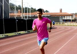 Mohamed Attaoui, en las pistas de Sniace de Torrelavega.