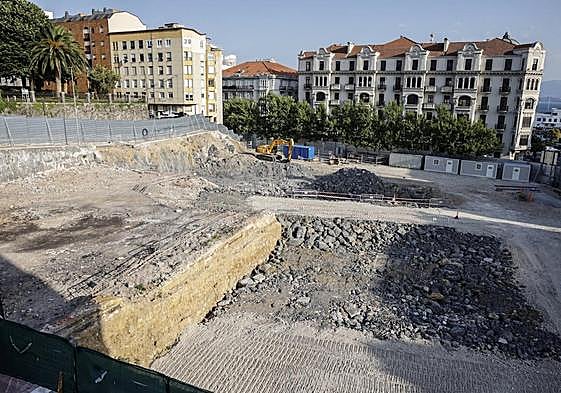 Imagen tomada el pasado viernes de la parcela sobre la que se asentará el Museo. Las obras comenzaron la pasada primavera.