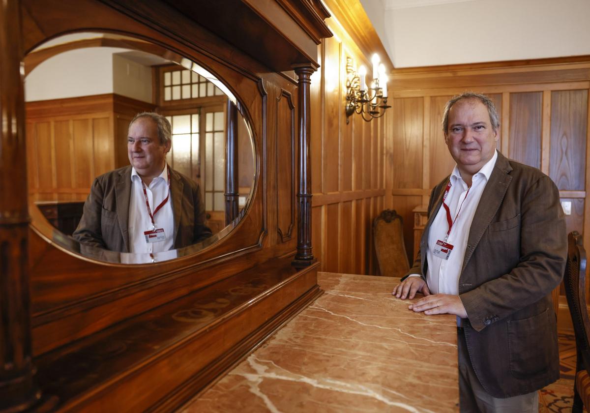 Jordi Hereu, en el Comedor de los Infantes del Palacio de la Magdalena.