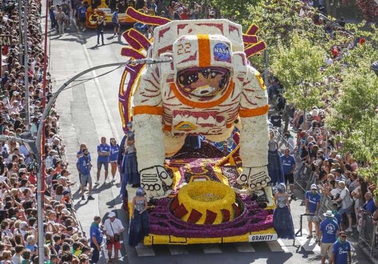 Una de las carrozas participantes en la última edición de la Batalla de Flores.