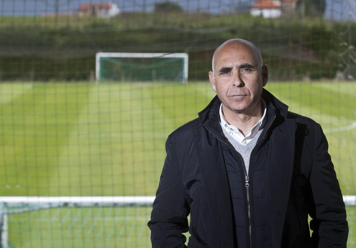 Manolo Higuera, en una imagen en las instalaciones del club cántabro.