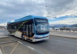 Uno de los nuevos autobuses 100% eléctricos de los que dispone el TUS