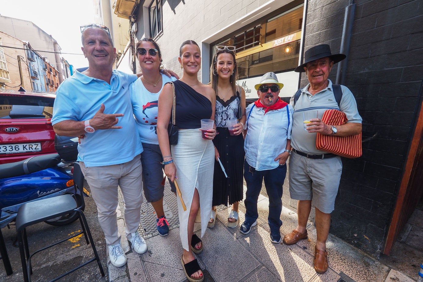 Manuel Samos, Lucía Alonso, Carmen Cayón, Lara Calderón, Manuel Vera y Miguel Cruz.