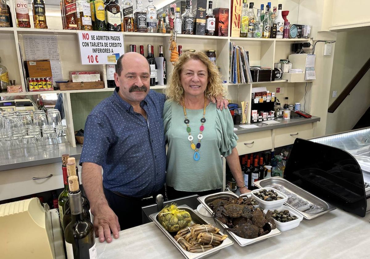 Tino Barrio y Rosabel Élices son los propietarios de El Carmen de Prezanes.